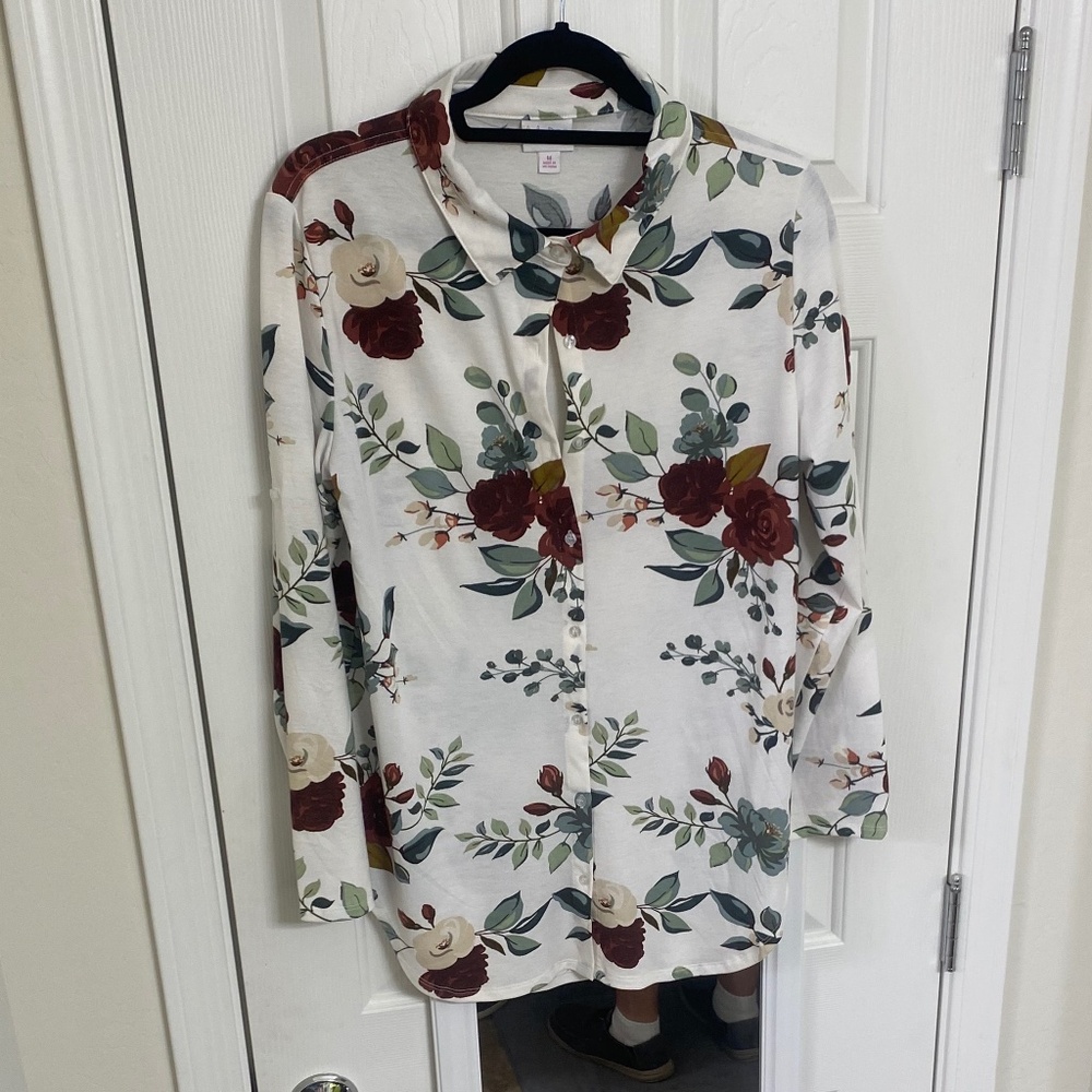 NWOT - LulaRoe Valentina Long Sleeve Top (M)